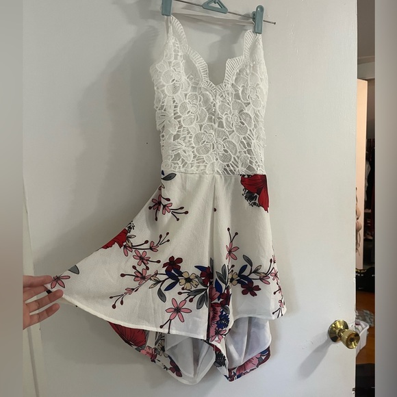 SHEIN White & Floral Romper - Picture 1 of 5